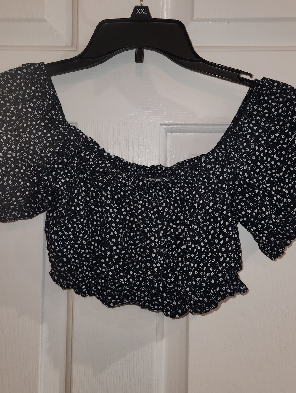 Brandy Melville top Navy Blue and White Short Sleeve Crop Top One Size